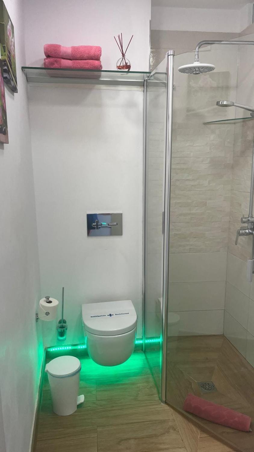 Shower, Bathroom