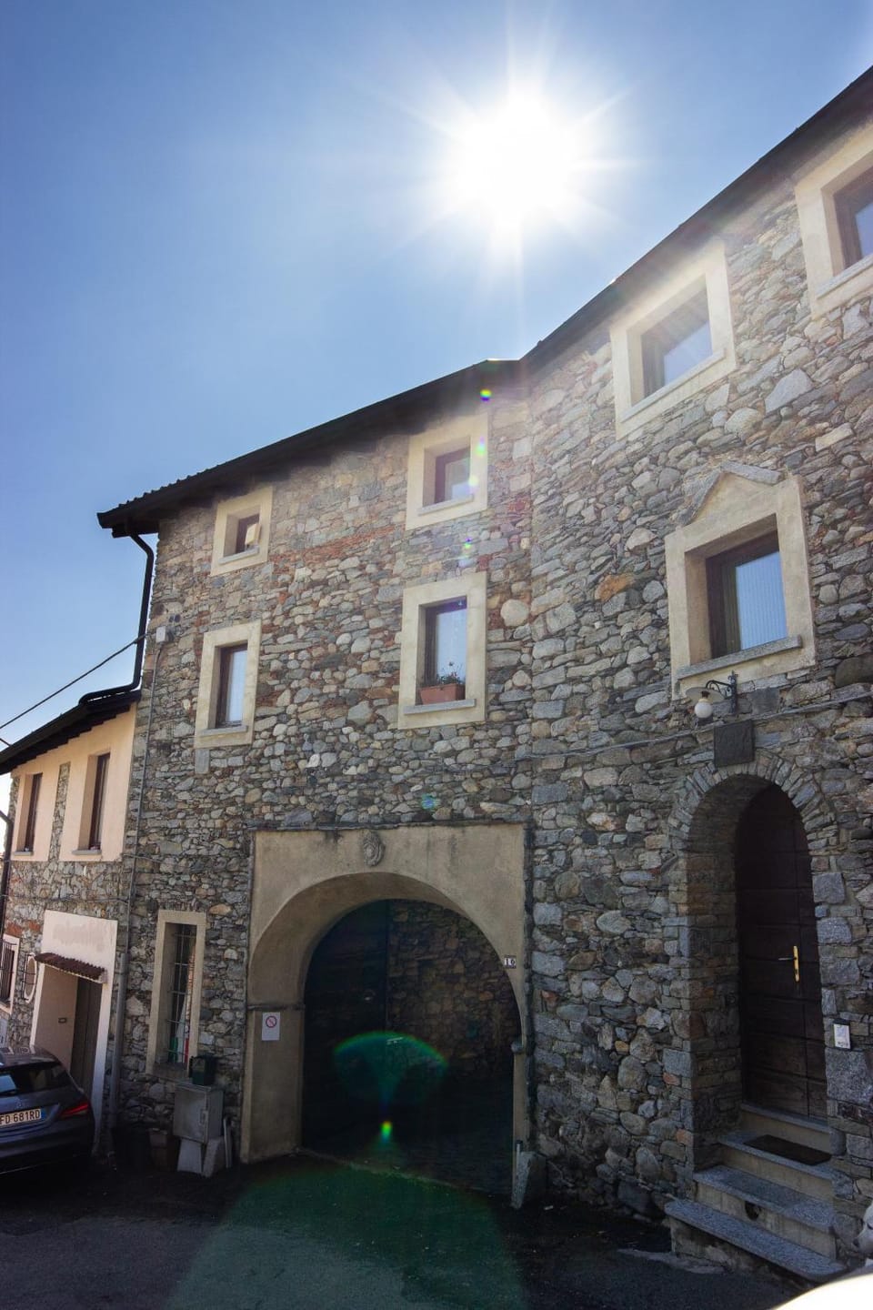 Facade/entrance