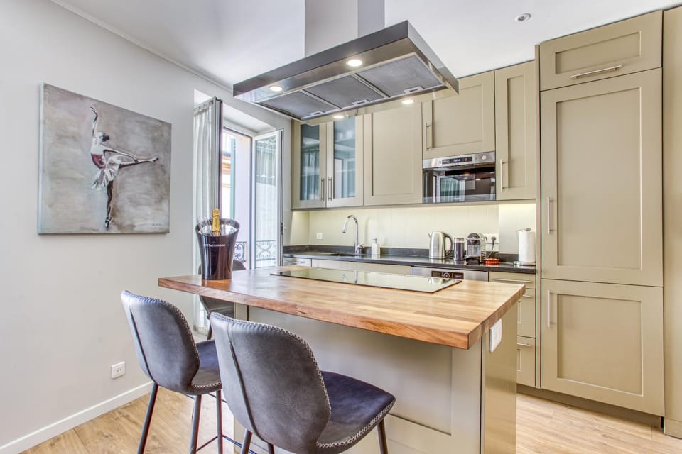 Style in Cannes-Beautiful Apt-5 mins stroll to Festival-Beach-Port Apartment in Cannes