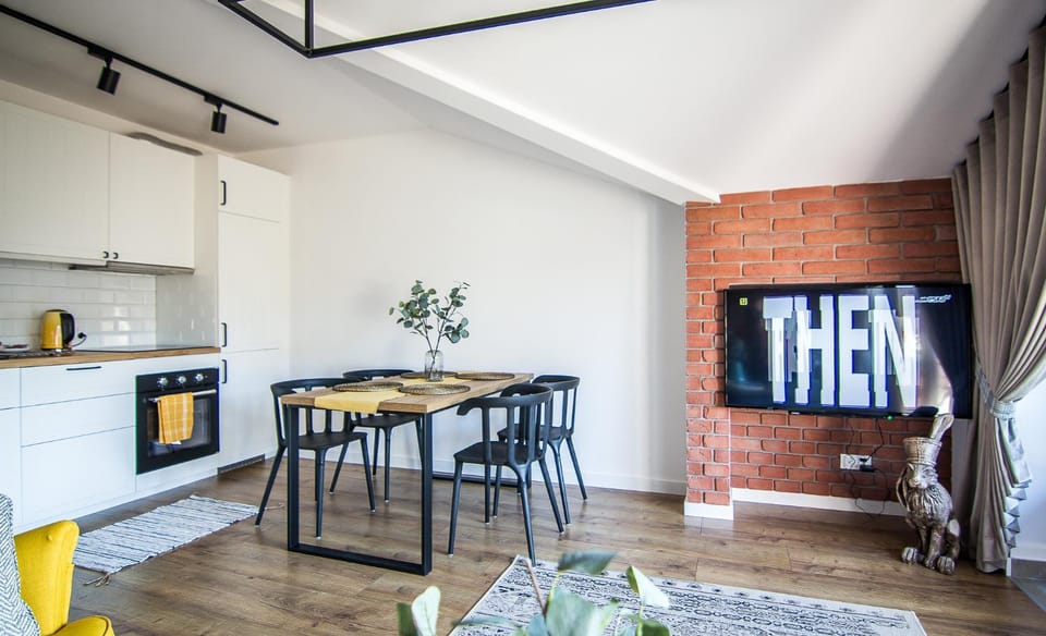 Kitchen or kitchenette, Dining area, pet friendly, stove