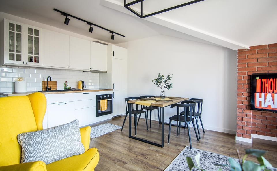 Kitchen or kitchenette, Dining area, pet friendly, stove