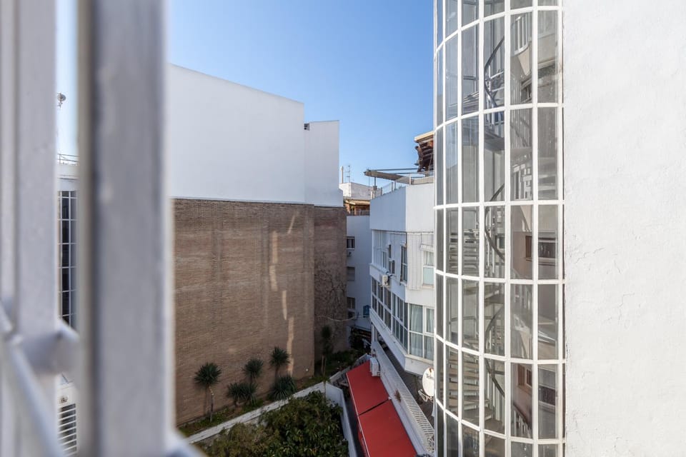 Property building, View (from property/room)