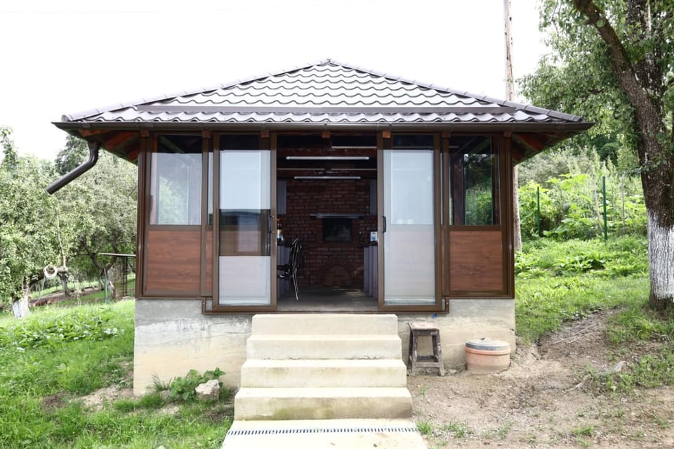 Hățașul Bunicului Bed and Breakfast in Romania