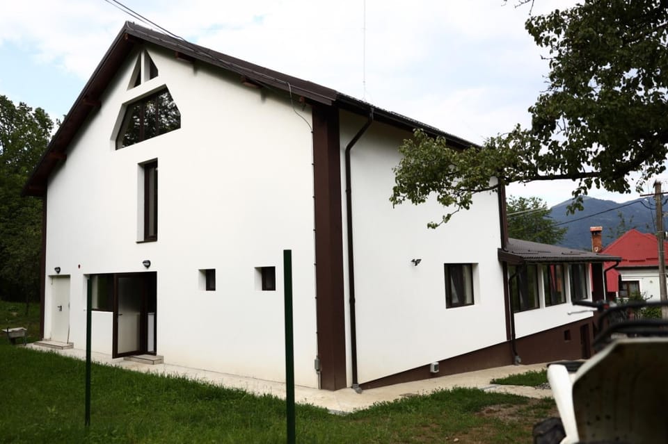 Hățașul Bunicului Bed and Breakfast in Romania