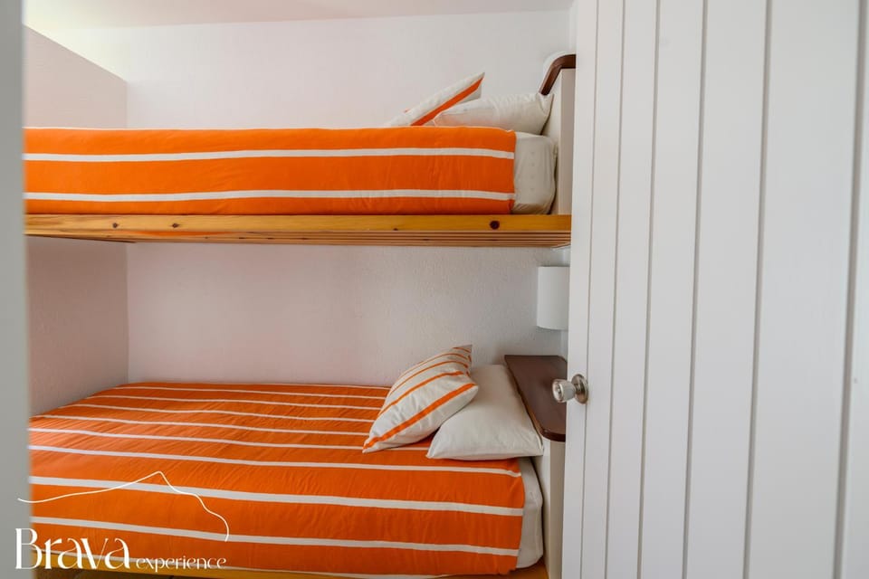 Bed, Photo of the whole room, Bedroom, bunk bed, wardrobe