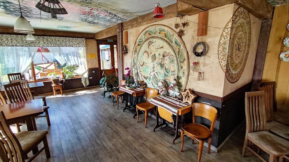 Restaurant/places to eat, Banquet/Function facilities