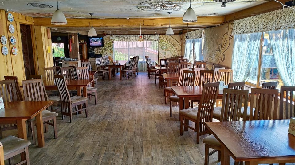 Restaurant/places to eat, Banquet/Function facilities