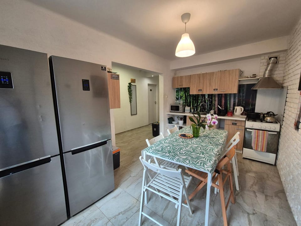 Kitchen or kitchenette, Dining area, Internal: Not applicable to any particular room