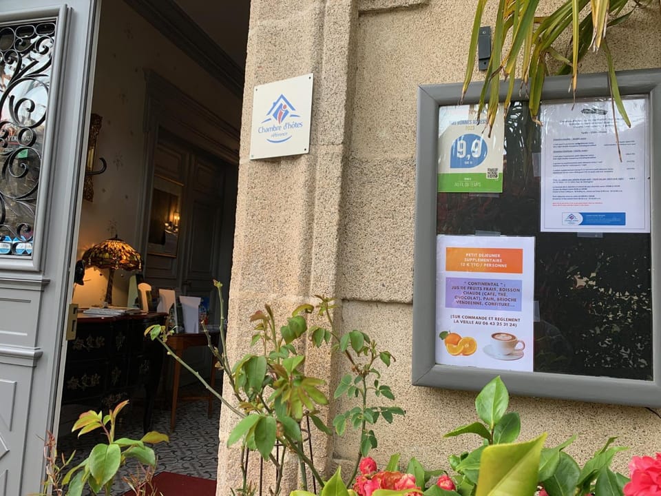 Logo/Certificate/Sign