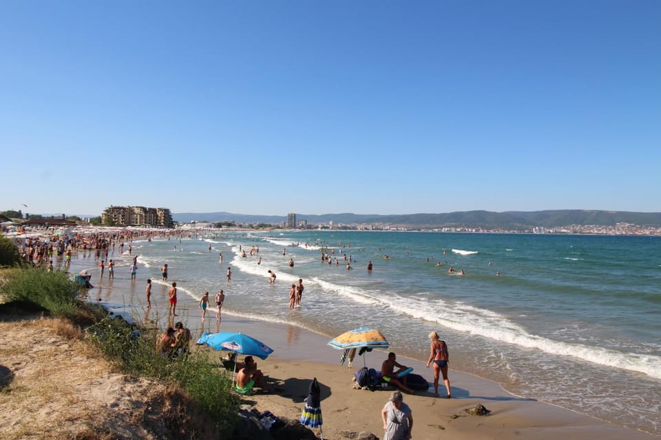 Nearby landmark, Day, People, Natural landscape, Beach, Sea view, group of guests