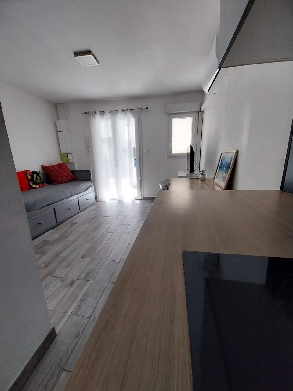 Photo of the whole room