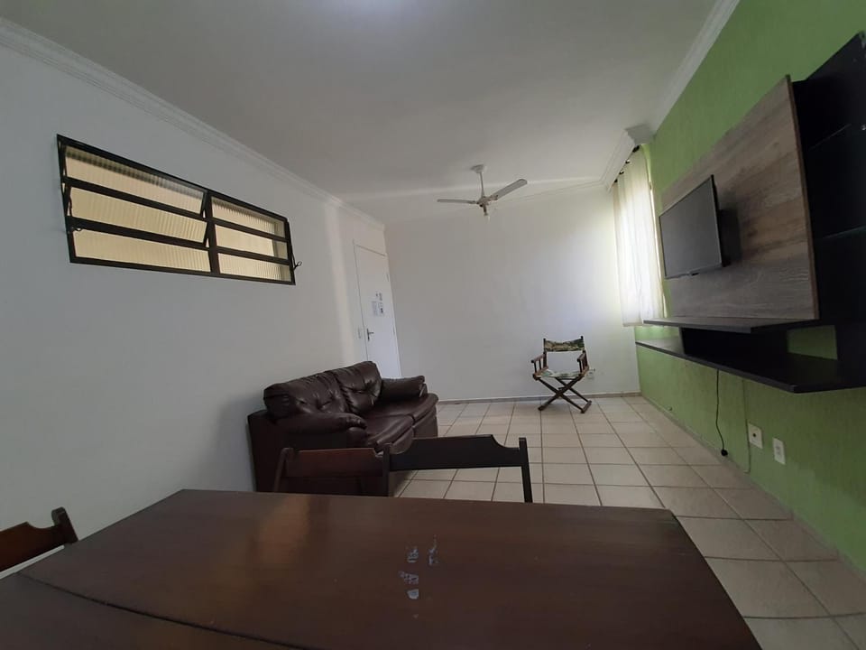 Espaço e Lazer, Apê de 2 dormitórios pertinho da praia - LA10 Apartment in Bertioga