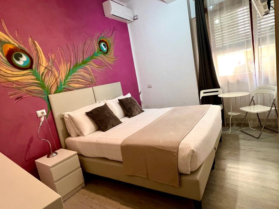 Bed, Photo of the whole room, Bedroom, air conditioner