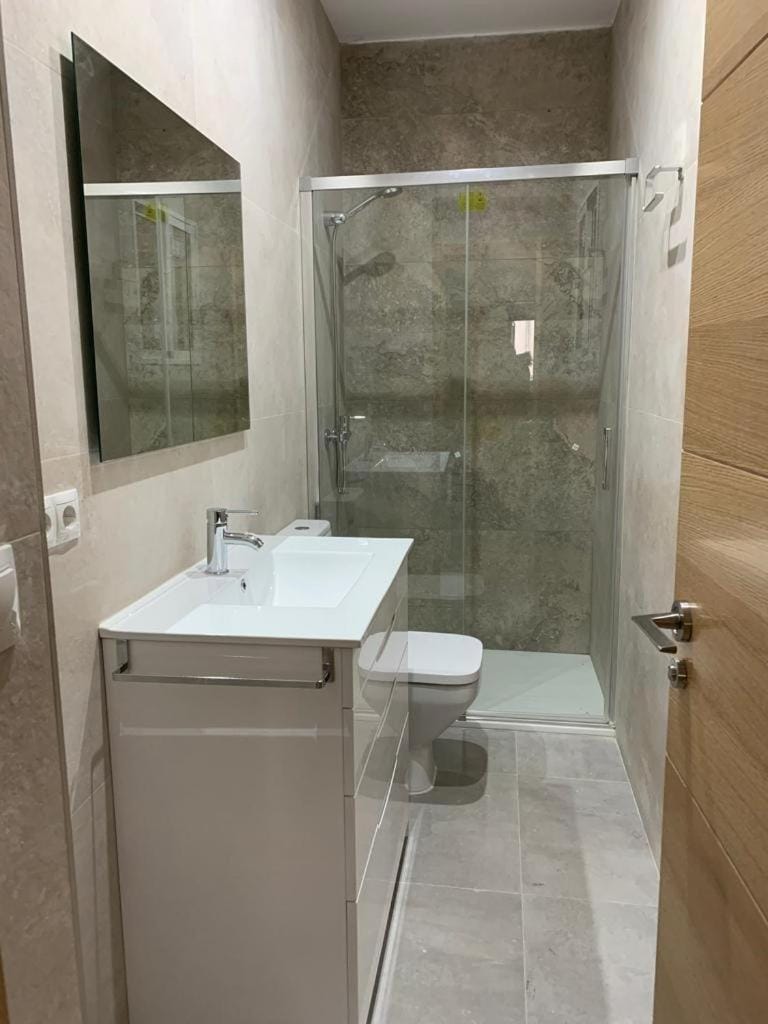 Toilet, Bathroom, towels