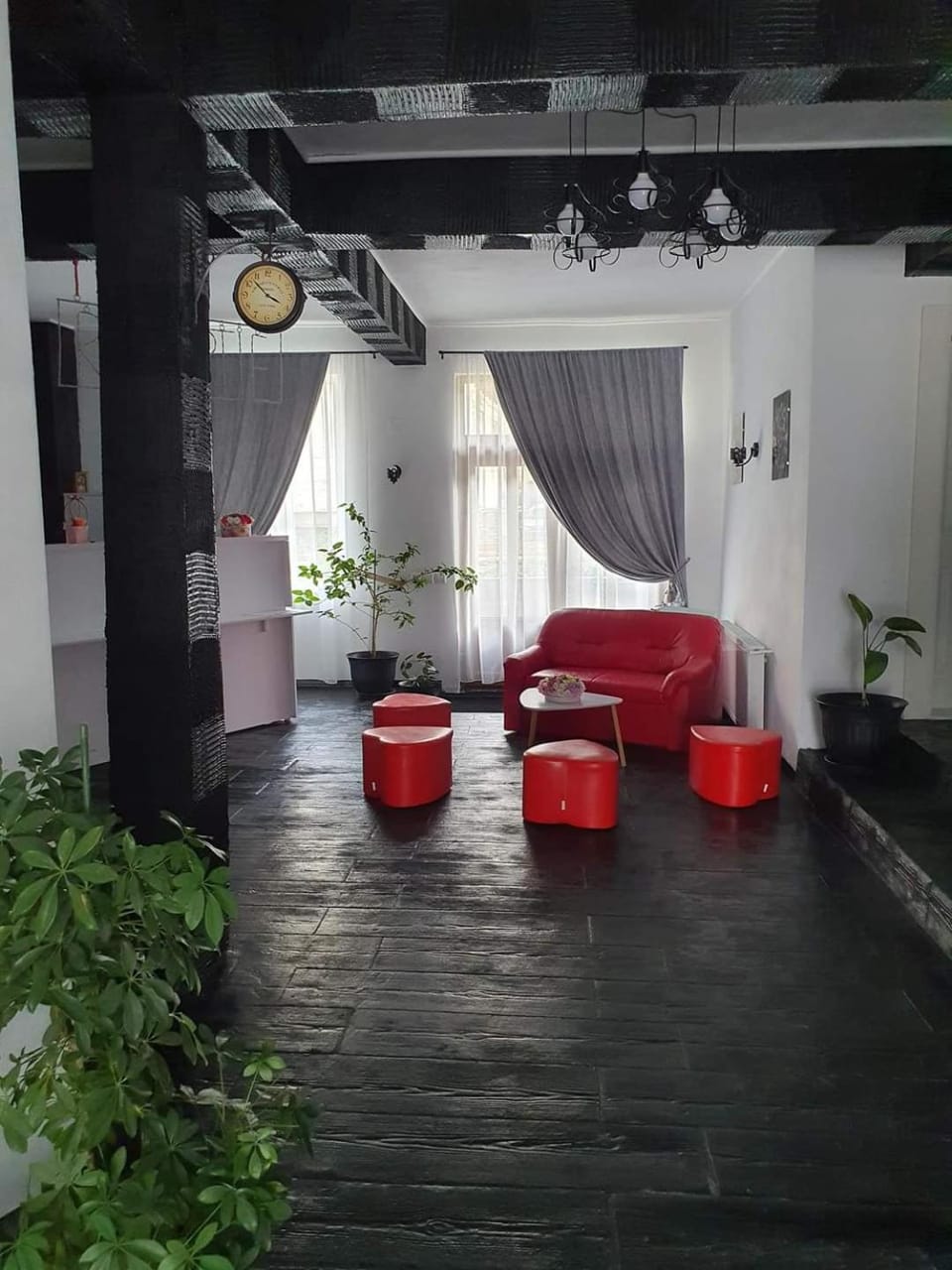 Vila 4 Anotimpuri Bed and Breakfast in Brașov County