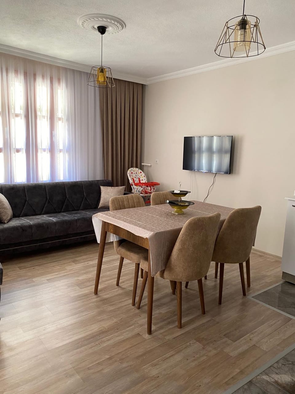 TV and multimedia, Living room, Dining area