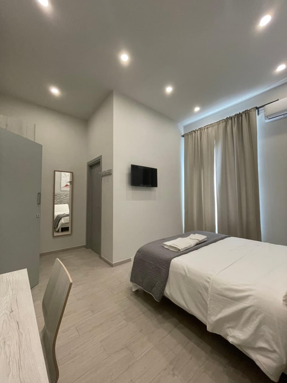 Naptown Rooms Bed and Breakfast in Naples