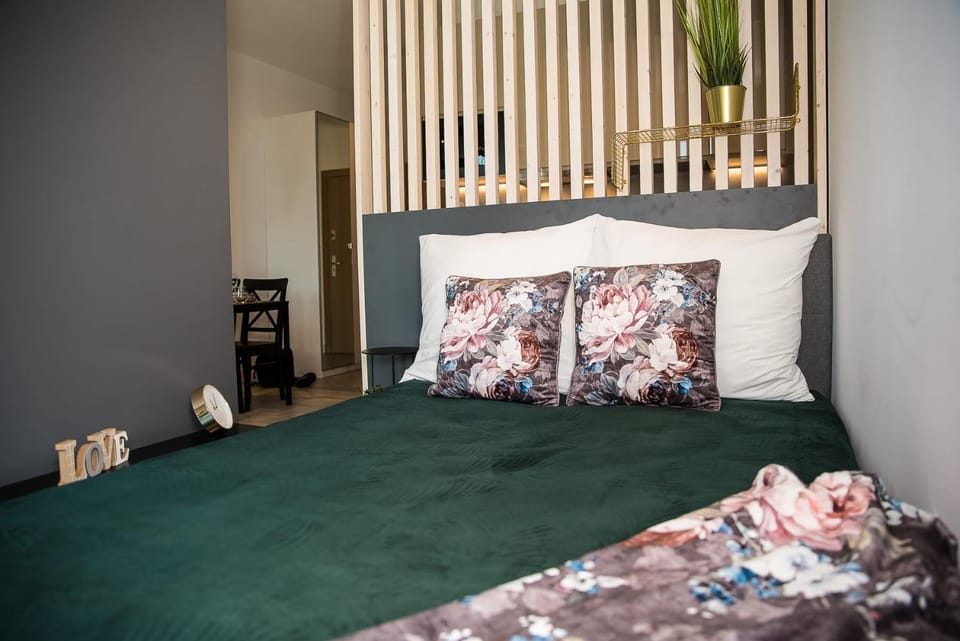 EASY RENT Apartments - BUSINESS CENTER 39, 24h Check-in Apartment in Masovian Voivodeship