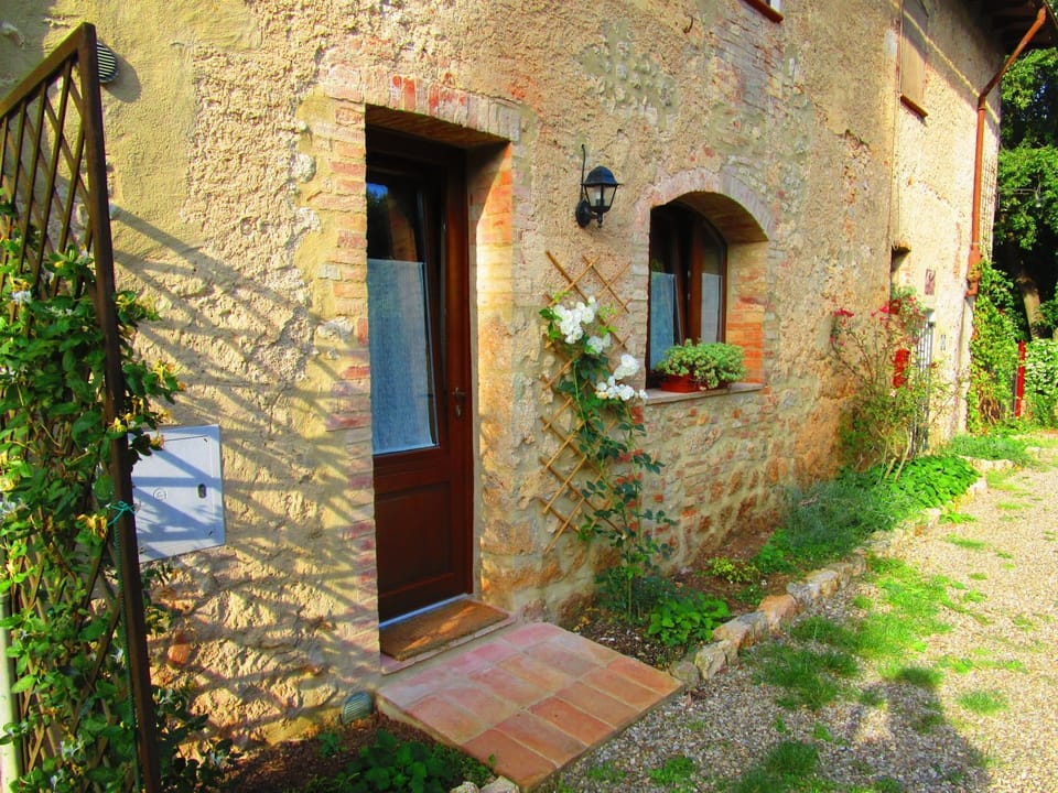 Il Mandorlo di Monteriggioni Apartment in Tuscany