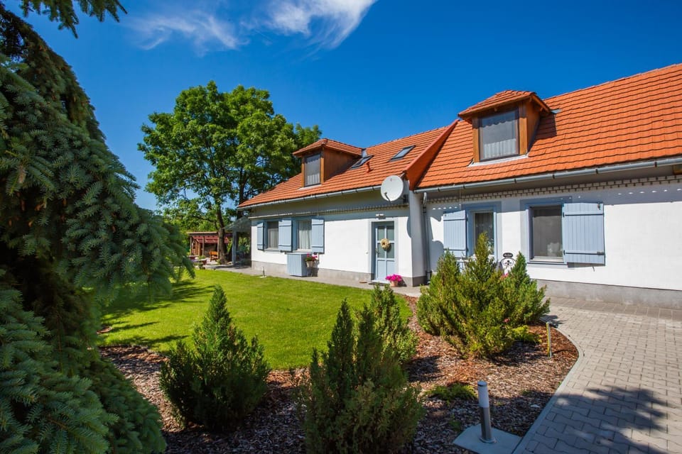 Boróka Apartmanház Apartment in Hungary