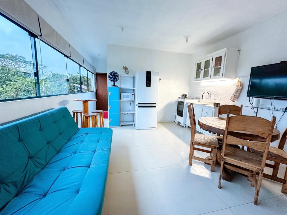 TV and multimedia, Kitchen or kitchenette, Living room