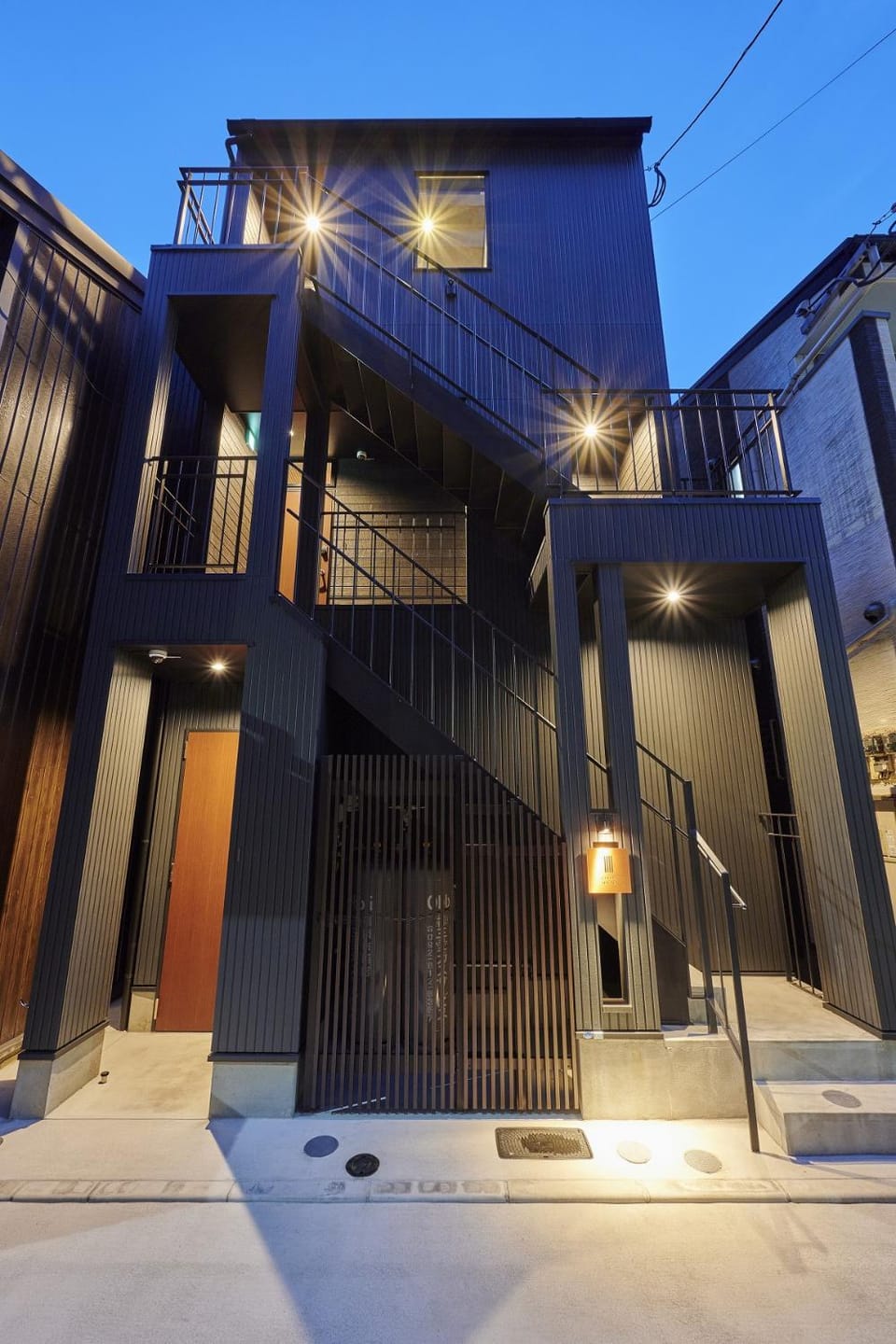 Facade/entrance