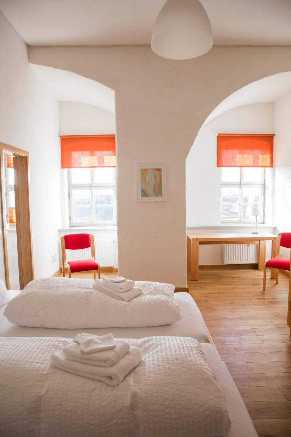 Photo of the whole room, Bedroom