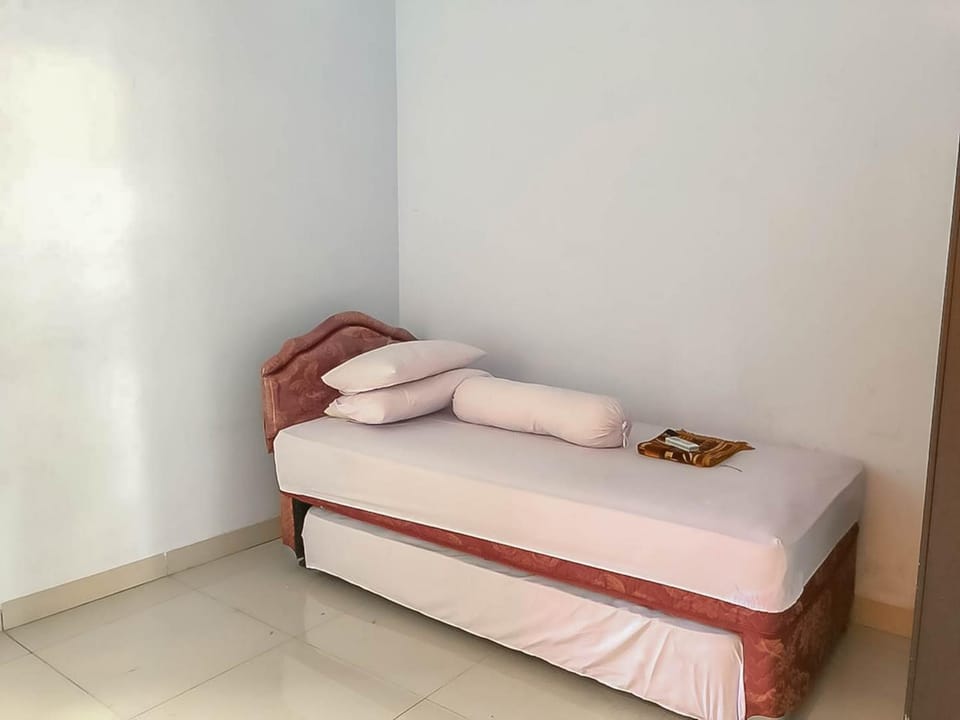 Taman Wisata Siwalk Cottage Syariah RedPartner Hotel in West Java