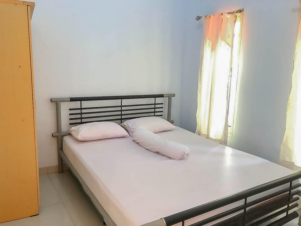 Taman Wisata Siwalk Cottage Syariah RedPartner Hotel in West Java