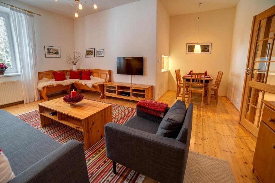 Living room, Dining area