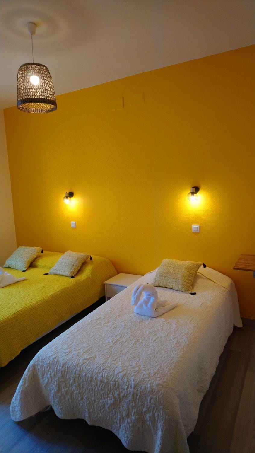 CAFE DE PARIS Hotel in Nouvelle-Aquitaine