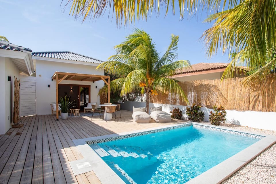 Property building, View (from property/room), Dining area, Swimming pool, Inner courtyard view