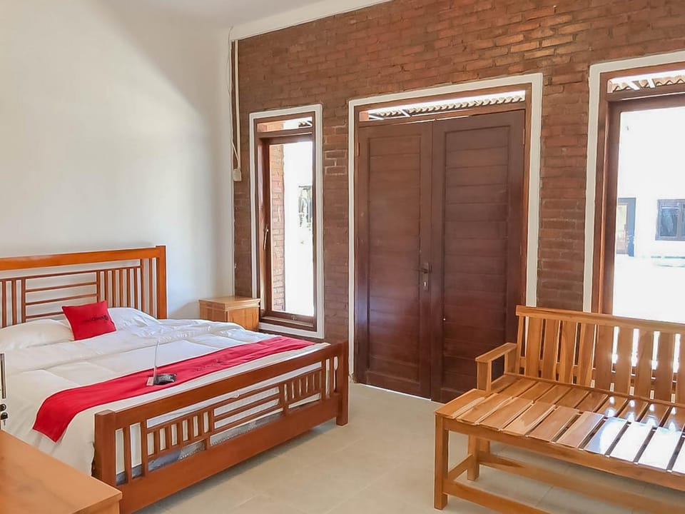 RedDoorz Resort near Darajat Garut Hotel in West Java