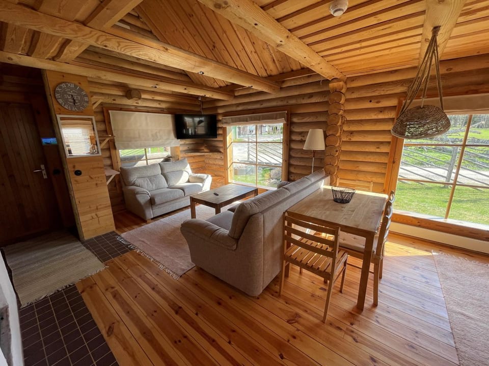 Communal lounge/ TV room, TV and multimedia, Living room, Seating area