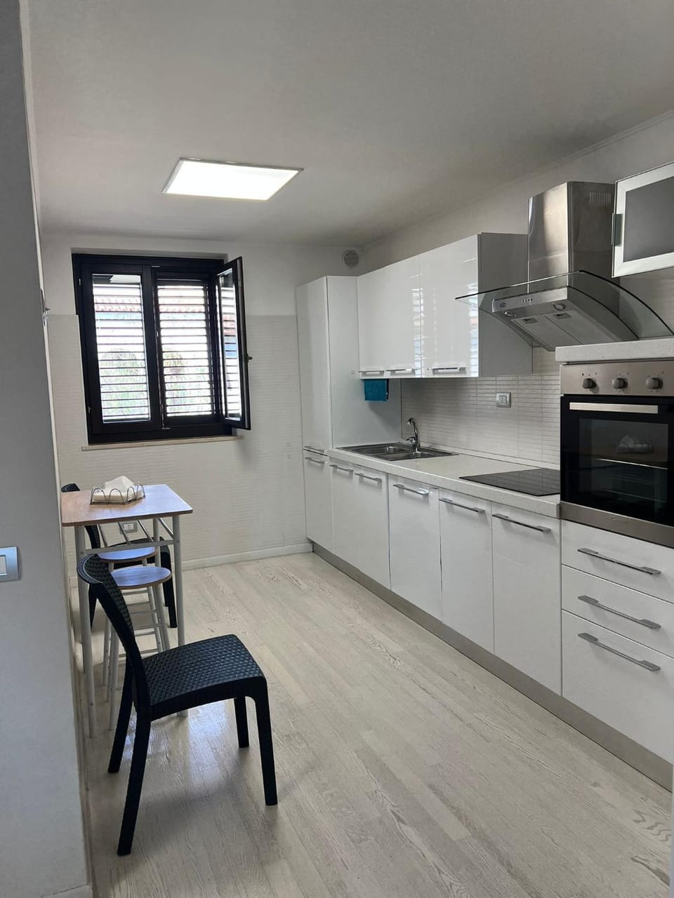 Kitchen or kitchenette, kitchen