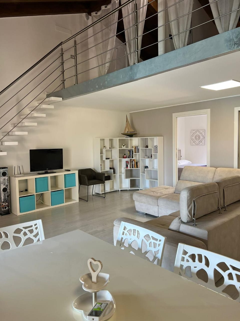 Communal lounge/ TV room