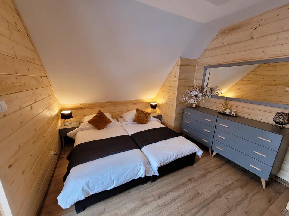Bed, Kitchen or kitchenette, Photo of the whole room, Seating area, Bedroom, towels, towels, wardrobe