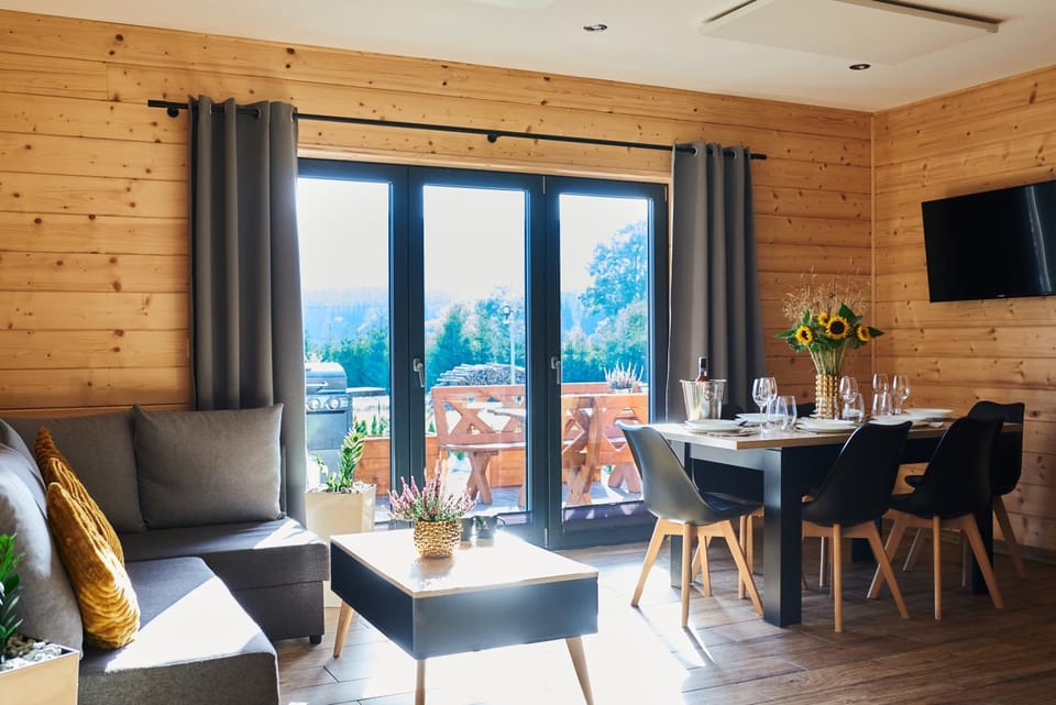 TV and multimedia, Living room, Other, Other, Other, Seating area, Dining area, Evening entertainment, towels, towels