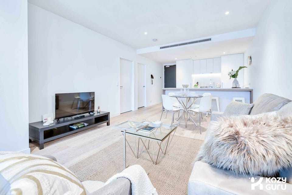 KozyGuru | Fortitude Valley | 2 Bed Apt+Parking Apartment in Brisbane