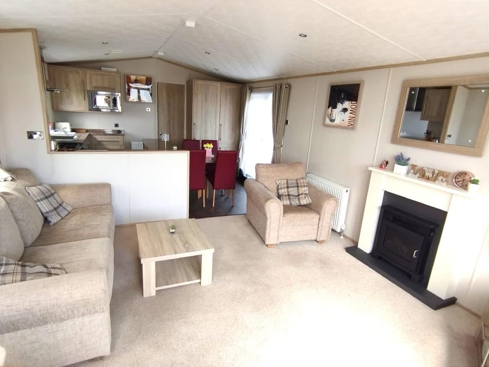 Sand Le Mere Holiday Village Caravan hire House in England