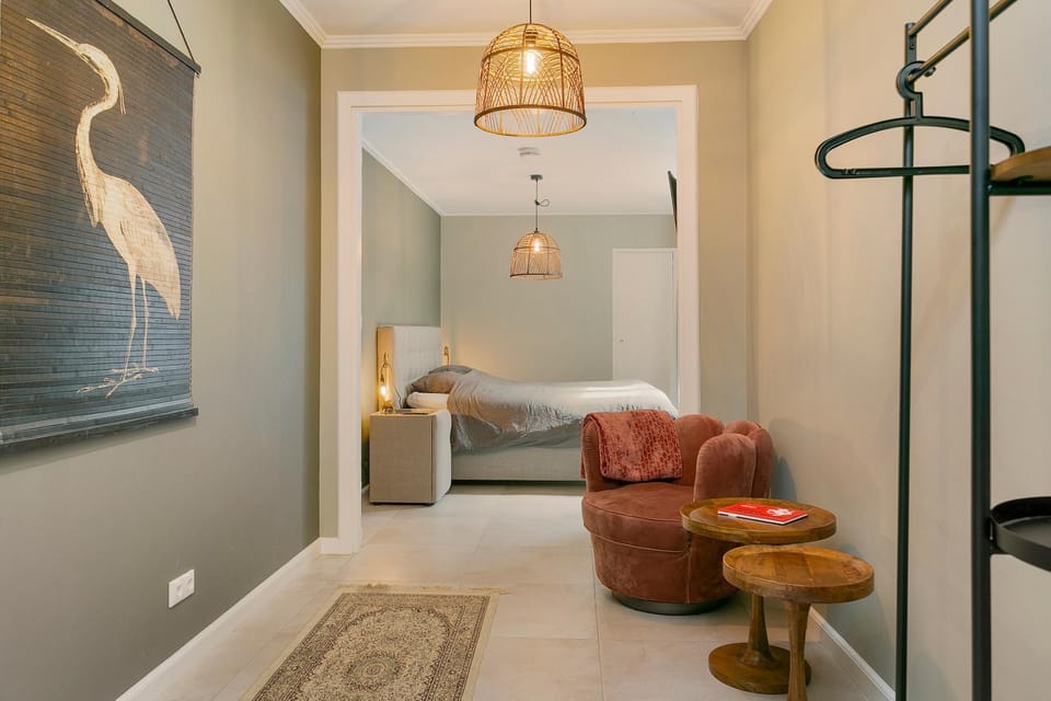 Seating area, Bedroom