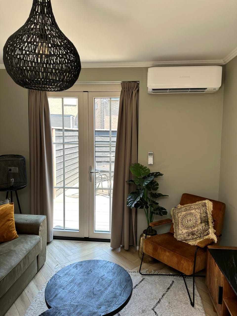 air conditioner, air conditioner