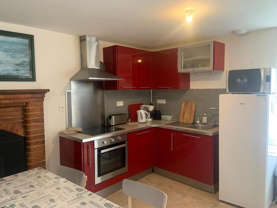 dishwasher, microwave, oven, stove