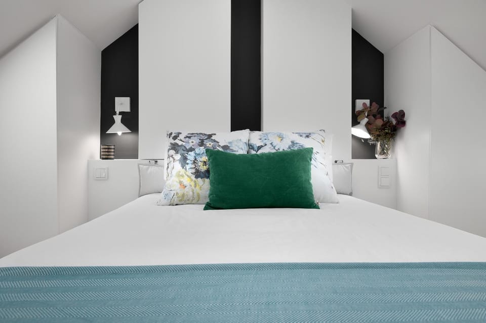 Bed, Day, Decorative detail, Bedroom