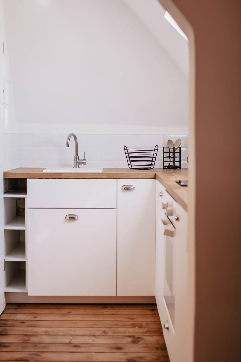 Kitchen or kitchenette, kitchen