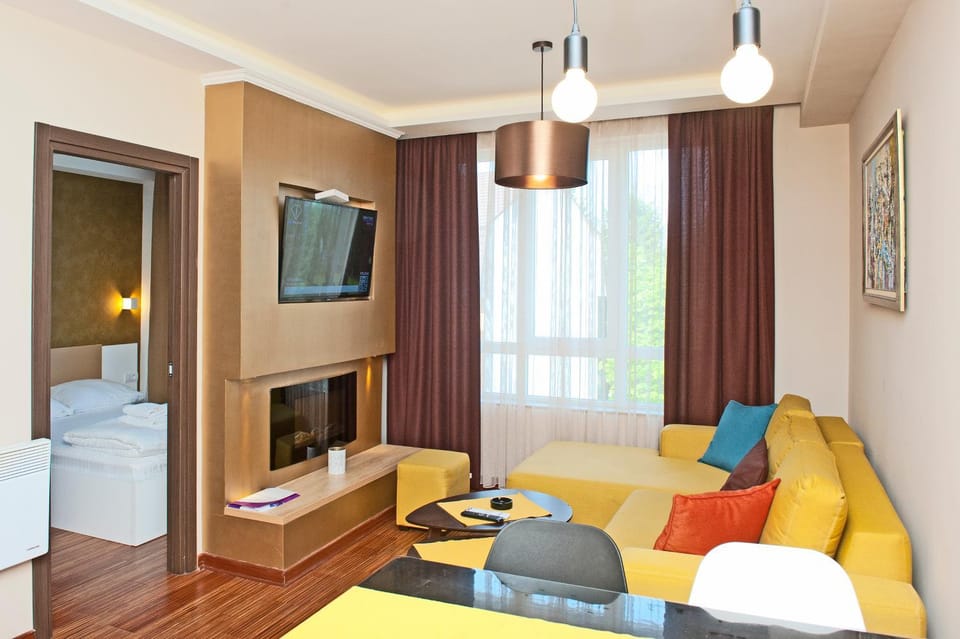 TV and multimedia, Seating area