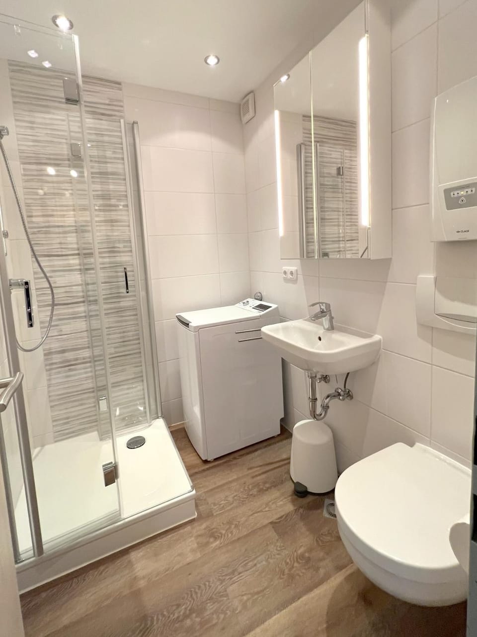 Bathroom, washing machine