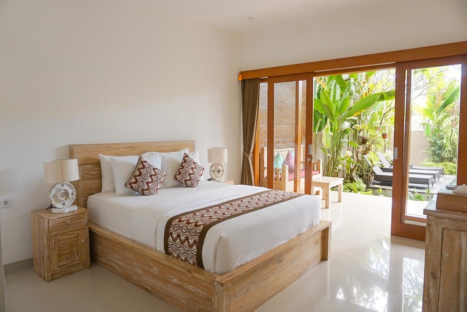 View (from property/room), View (from property/room), Bedroom