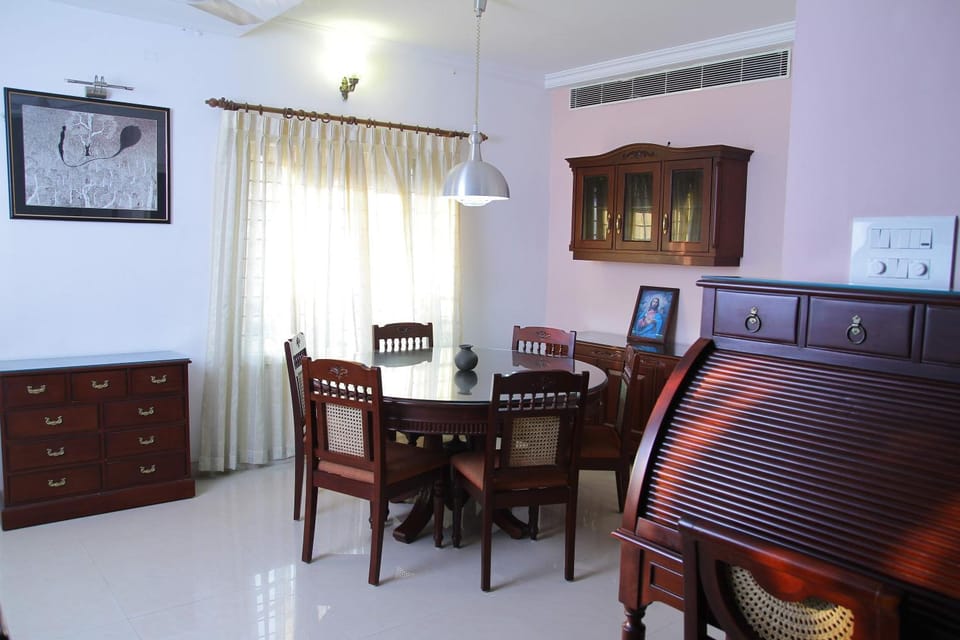 Living room, Dining area, Area and facilities