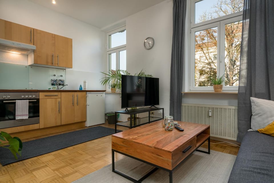 Kitchen or kitchenette, Living room